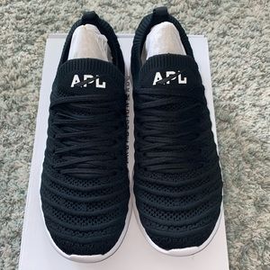 APL Women’s Techloom Wave- Black